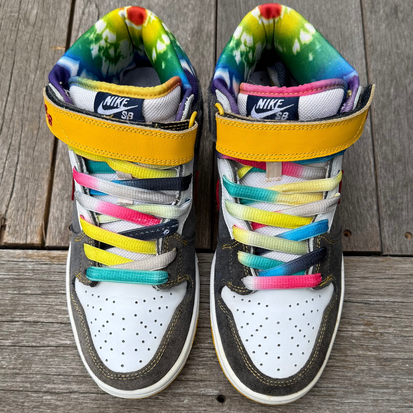 Nike SB Dunk Mid Tie Dye Size 8.5