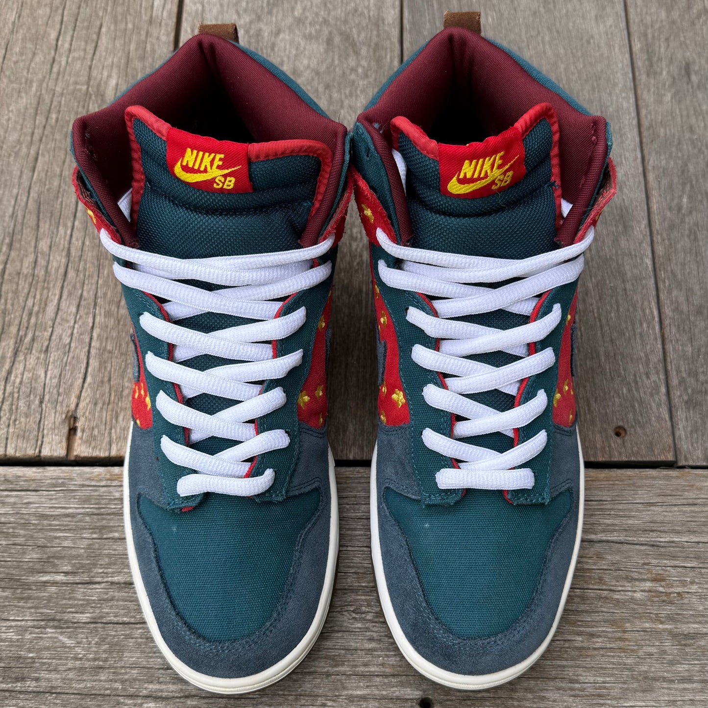 Nike SB Dunk High Quagmire Size 9.5