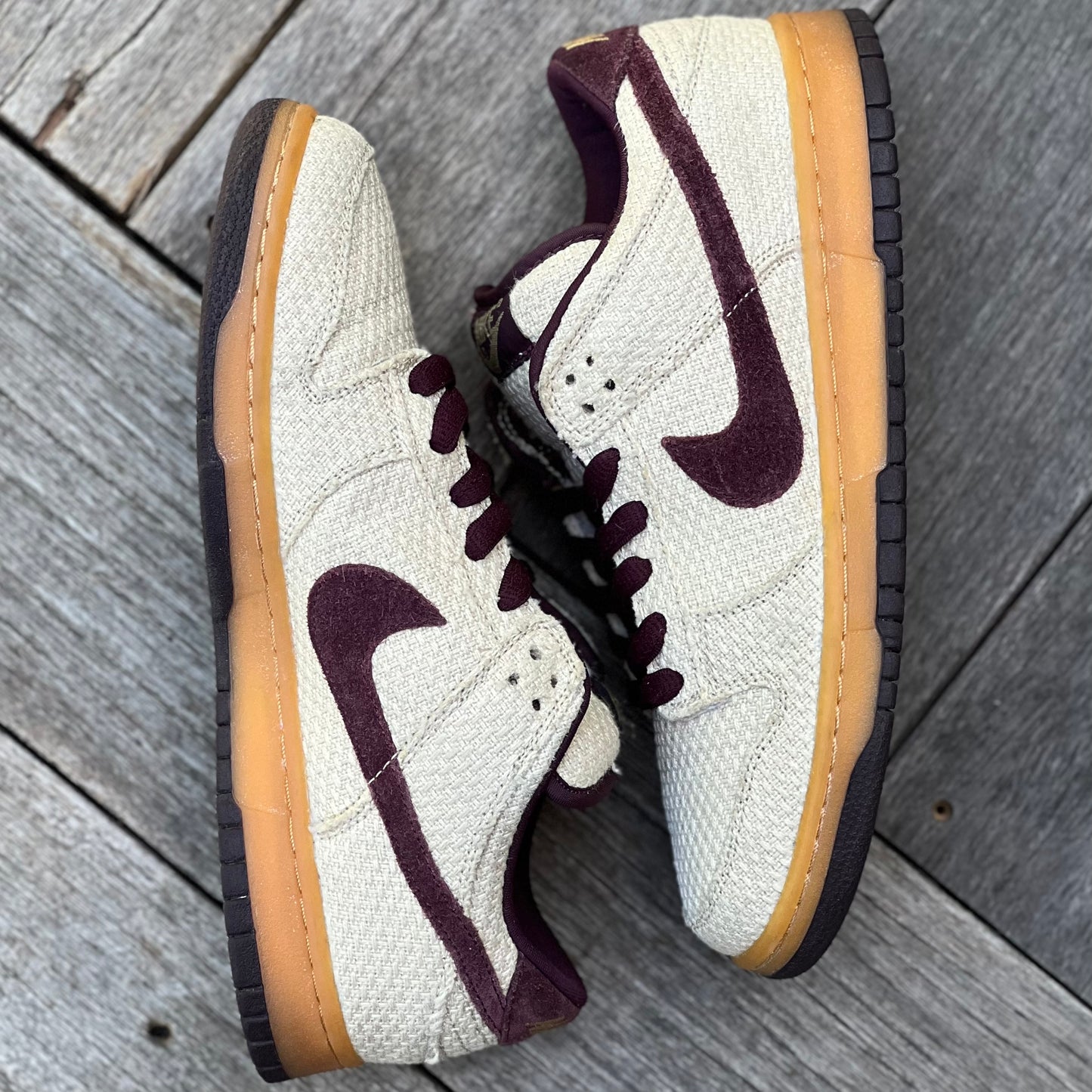 Nike SB Dunk Low Red Hemp Size 8