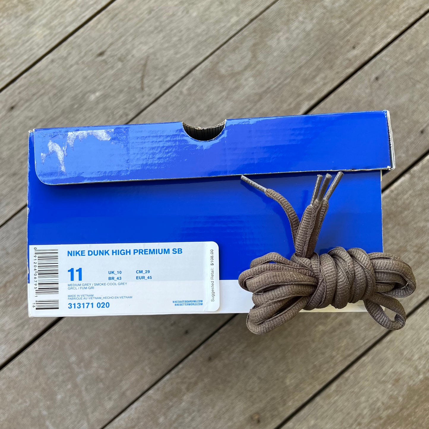 Nike SB Dunk High TaunTaun Size 11