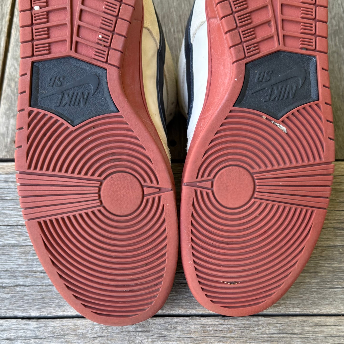 Nike SB Dunk Low Muslin Hennessy Size 11