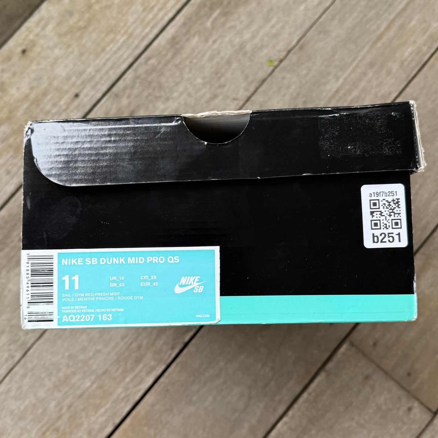 Nike SB Dunk Mid White Widow Size 11