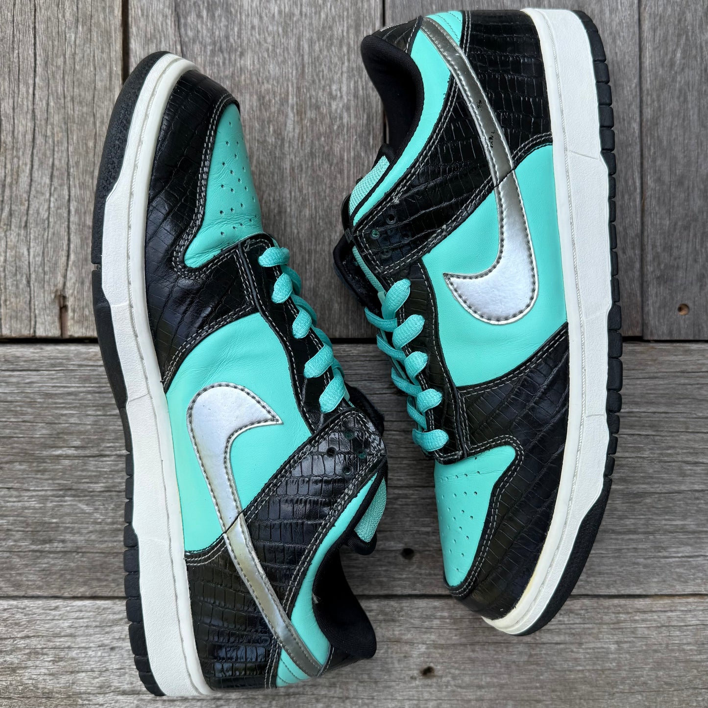 Nike SB Dunk Low Tiffany Diamond Size 10.5