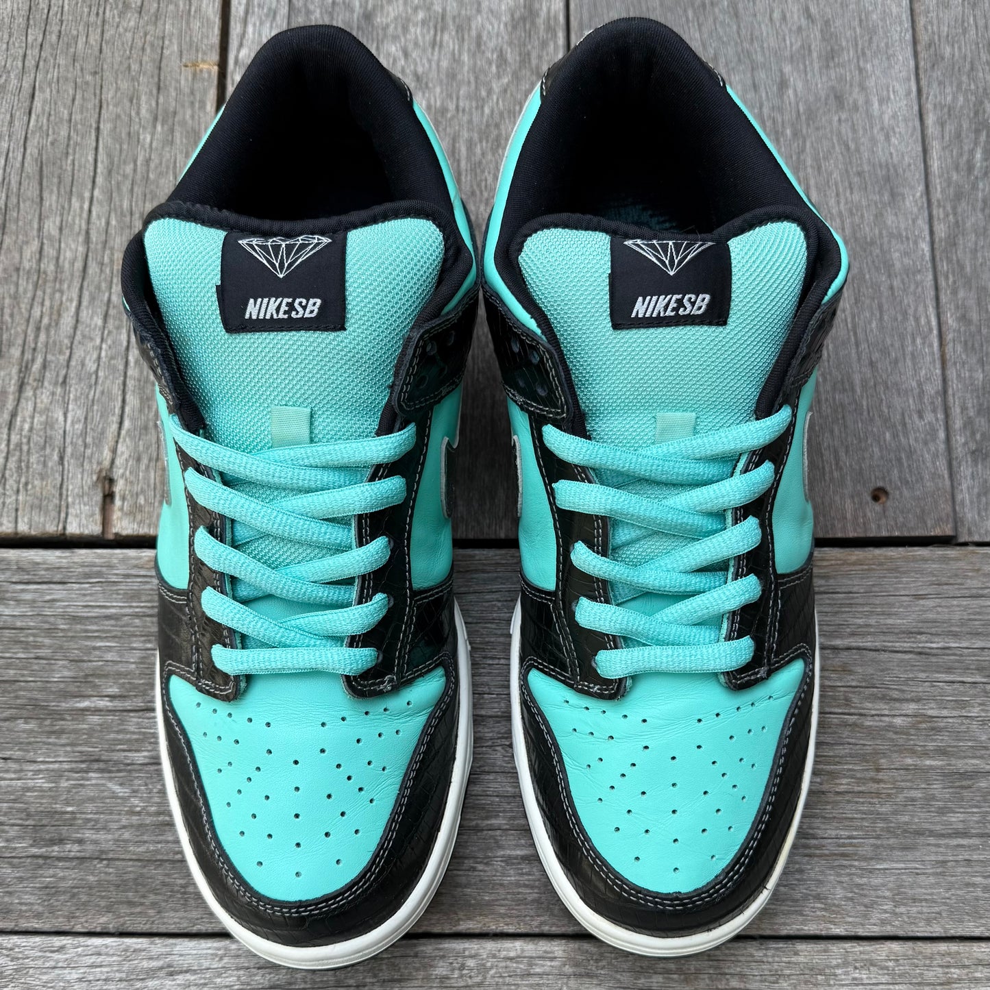 Nike SB Dunk Low Tiffany Diamond Size 10.5