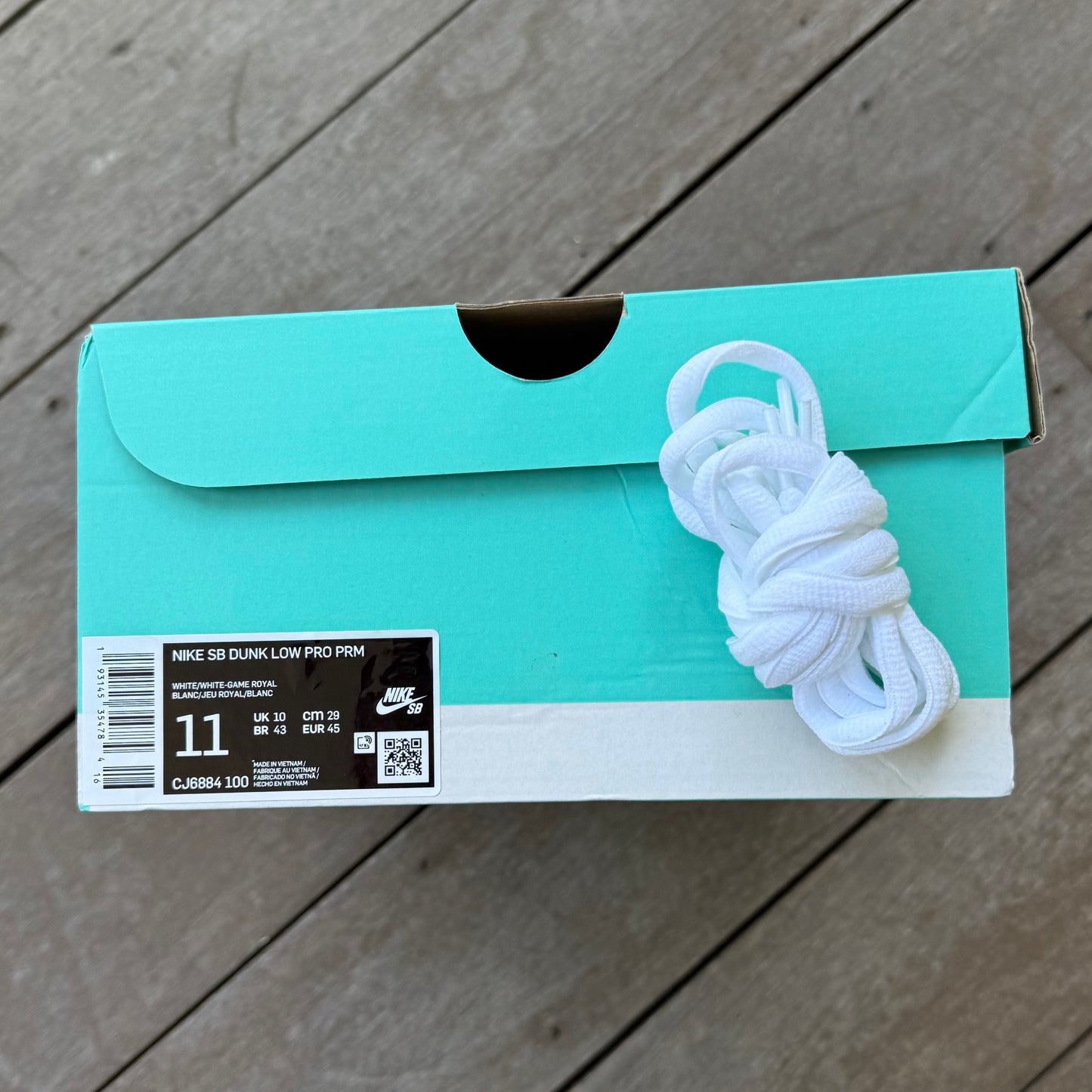 Nike SB Dunk Low Cracked Leather Size 11