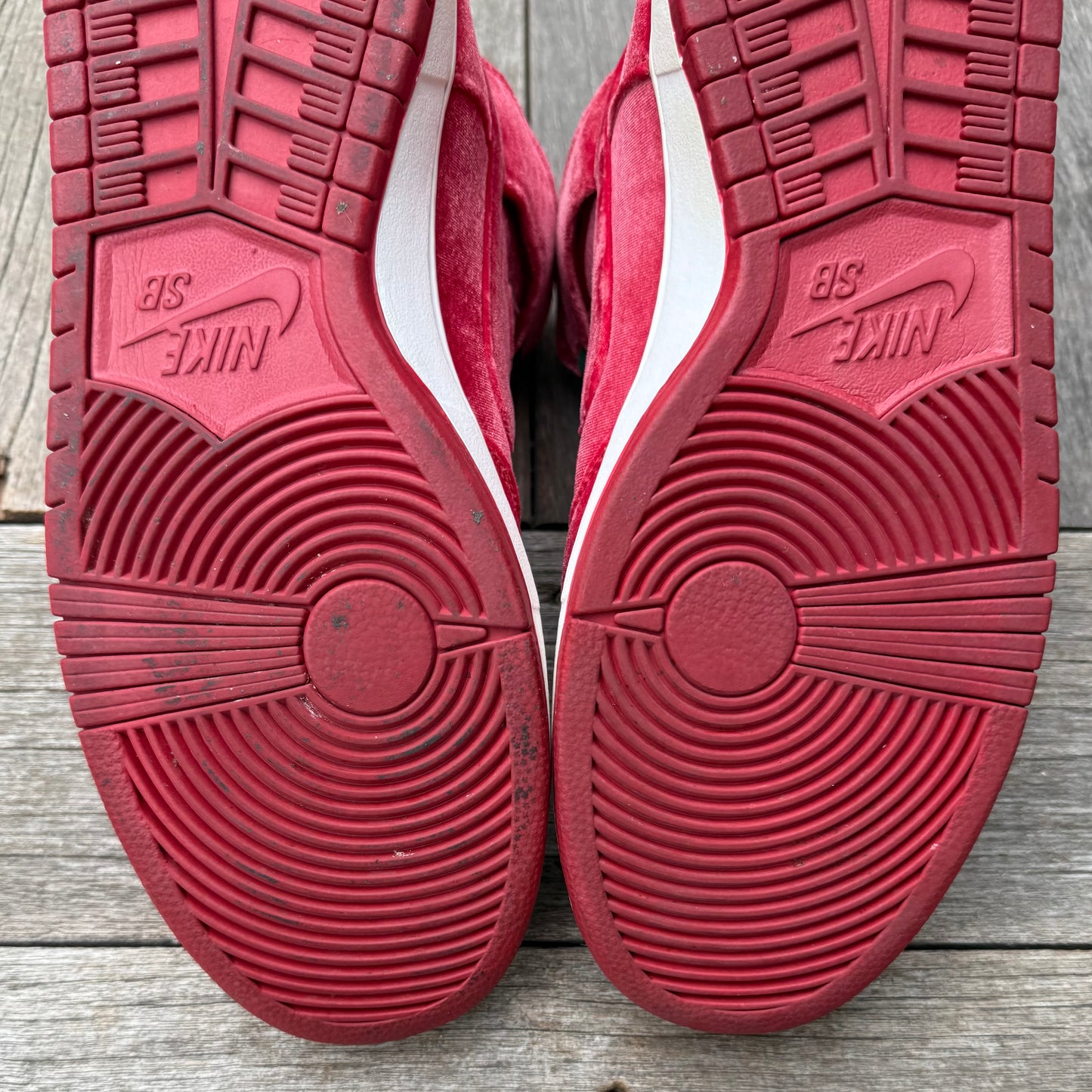 Nike SB Dunk High Red Velvet Size 13