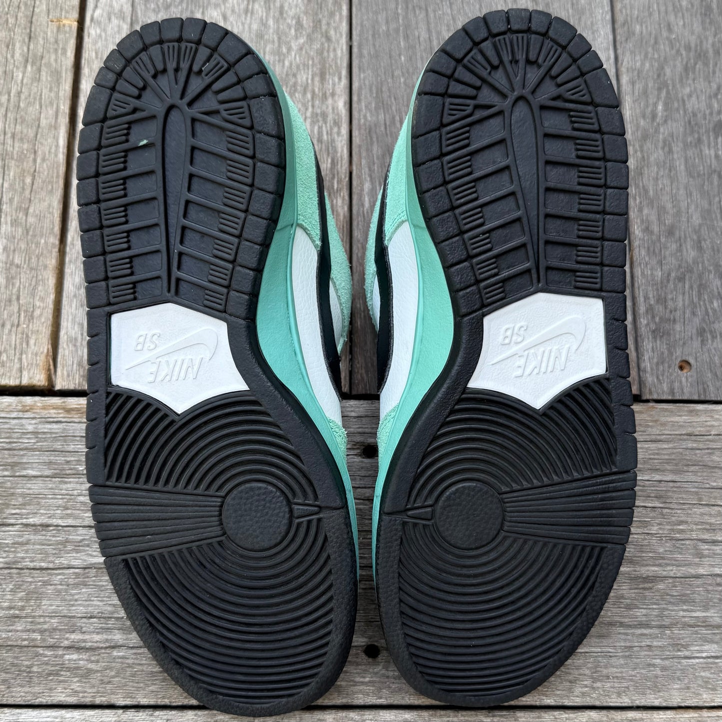 Nike SB Dunk Low Sea Crystal Size 8