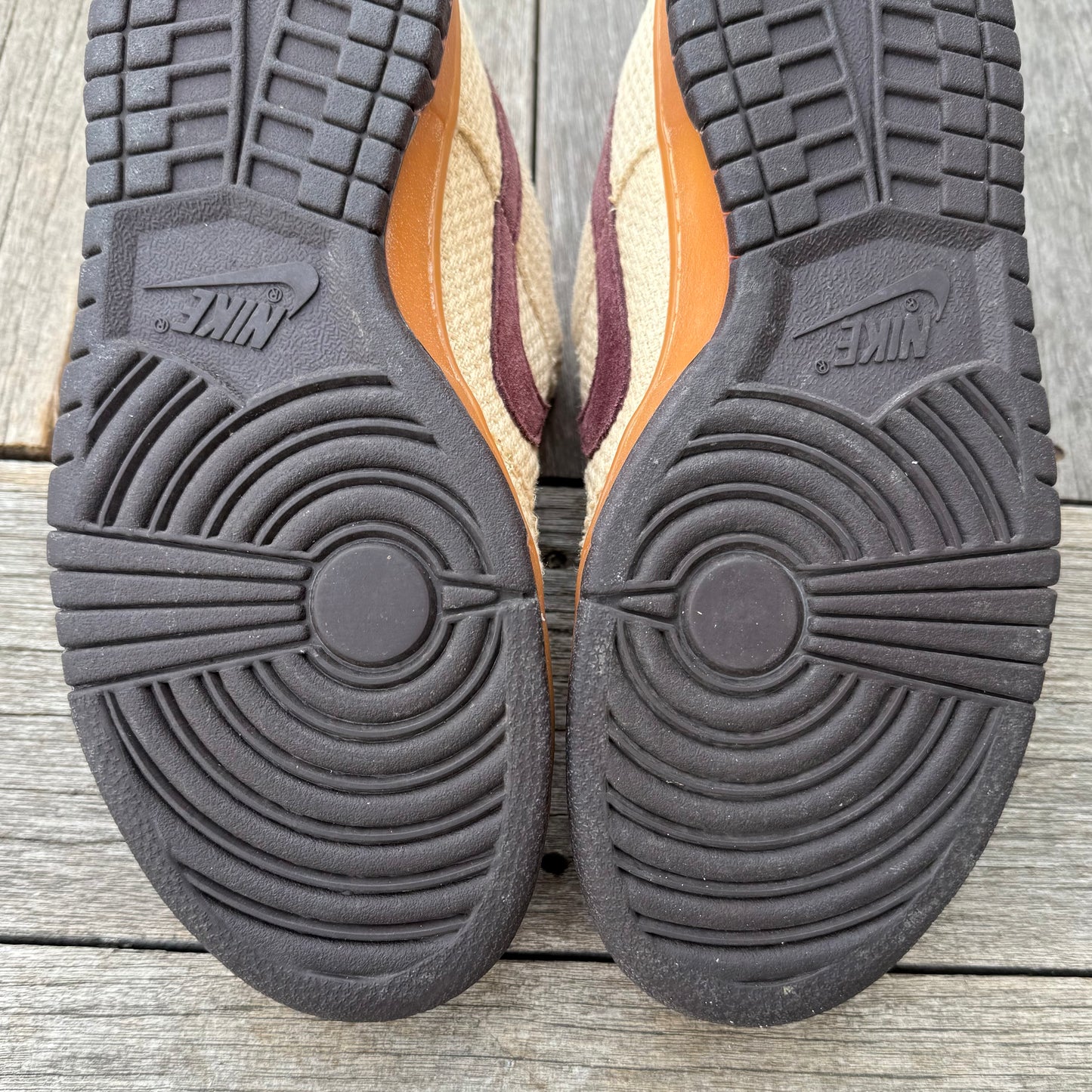 Nike SB Dunk Low Red Hemp Size 9.5