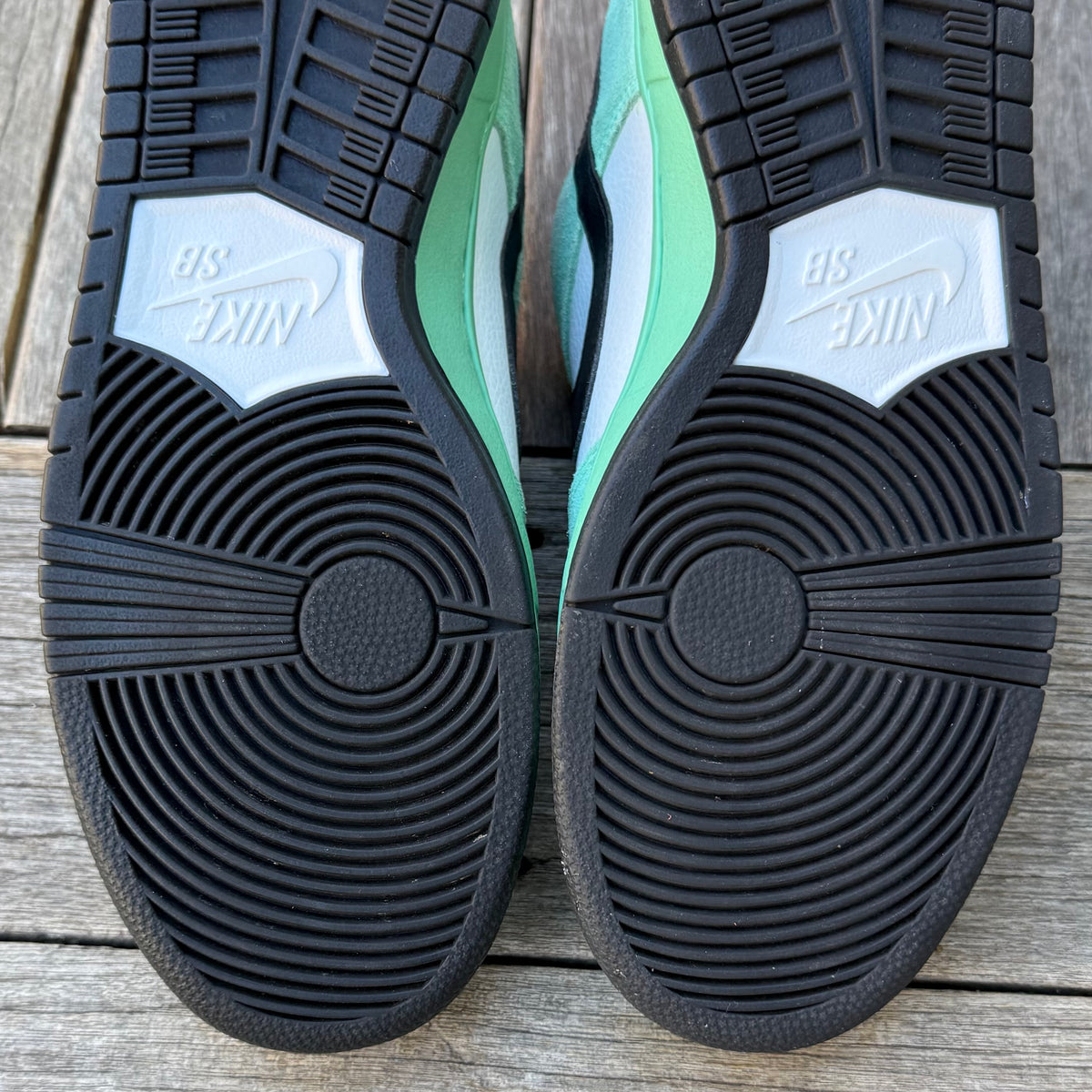 Nike SB Dunk Low Sea Crystal Size 9.5