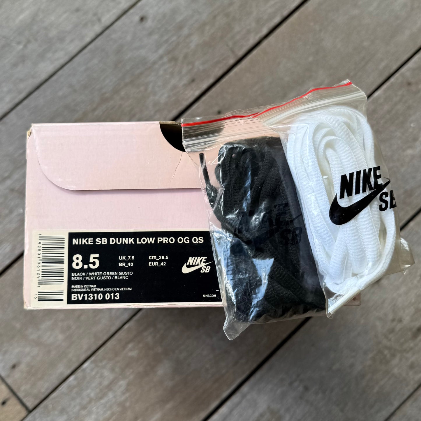 Nike SB Dunk Low Panda Pigeon Size 8.5