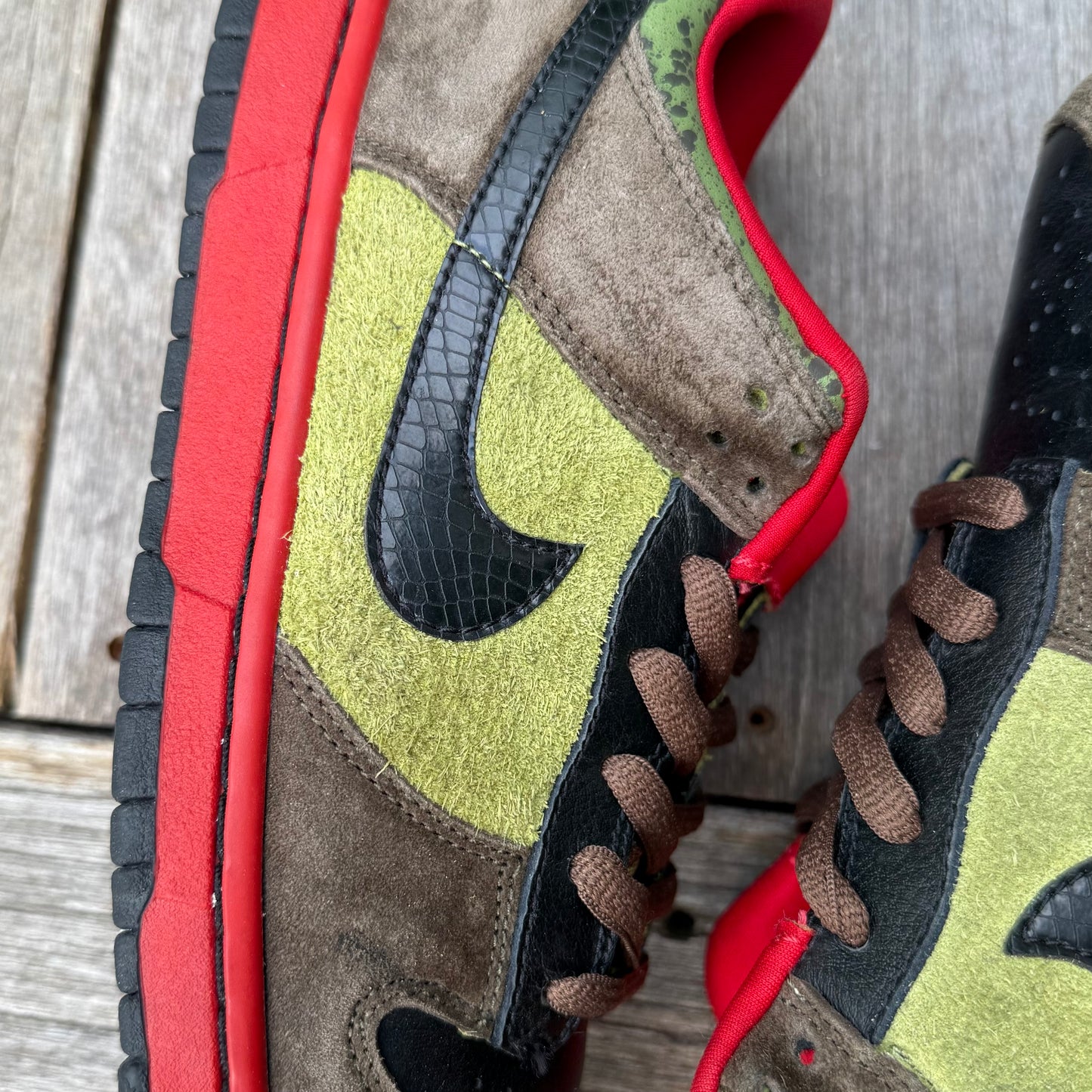 Nike SB Dunk Low Asparagus Size 10