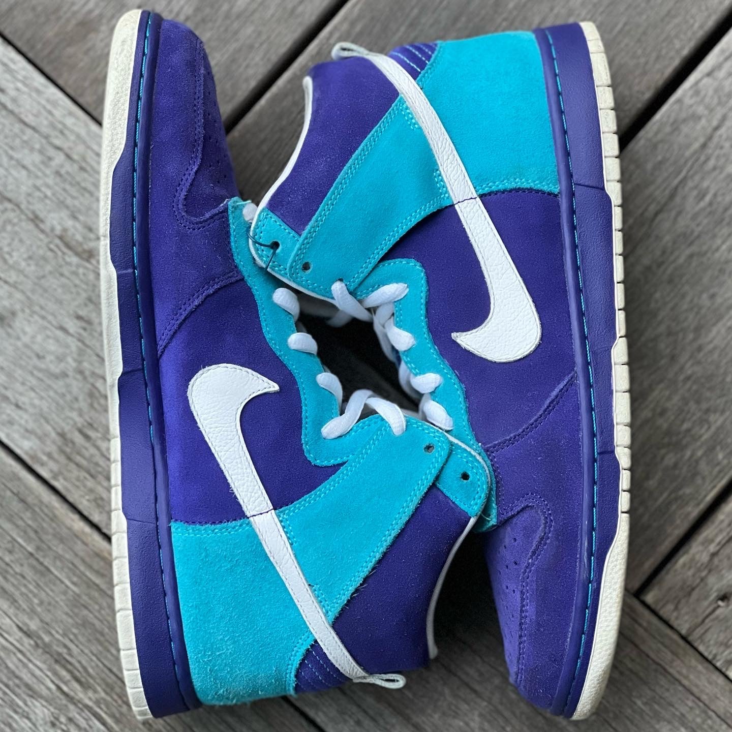 nike sb dunk oceanic airlines