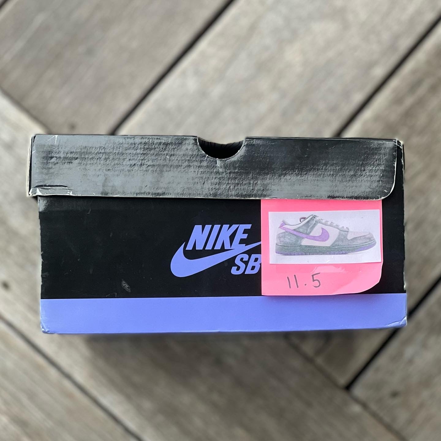 Nike SB Dunk Low Purple Pigeon Size 11.5
