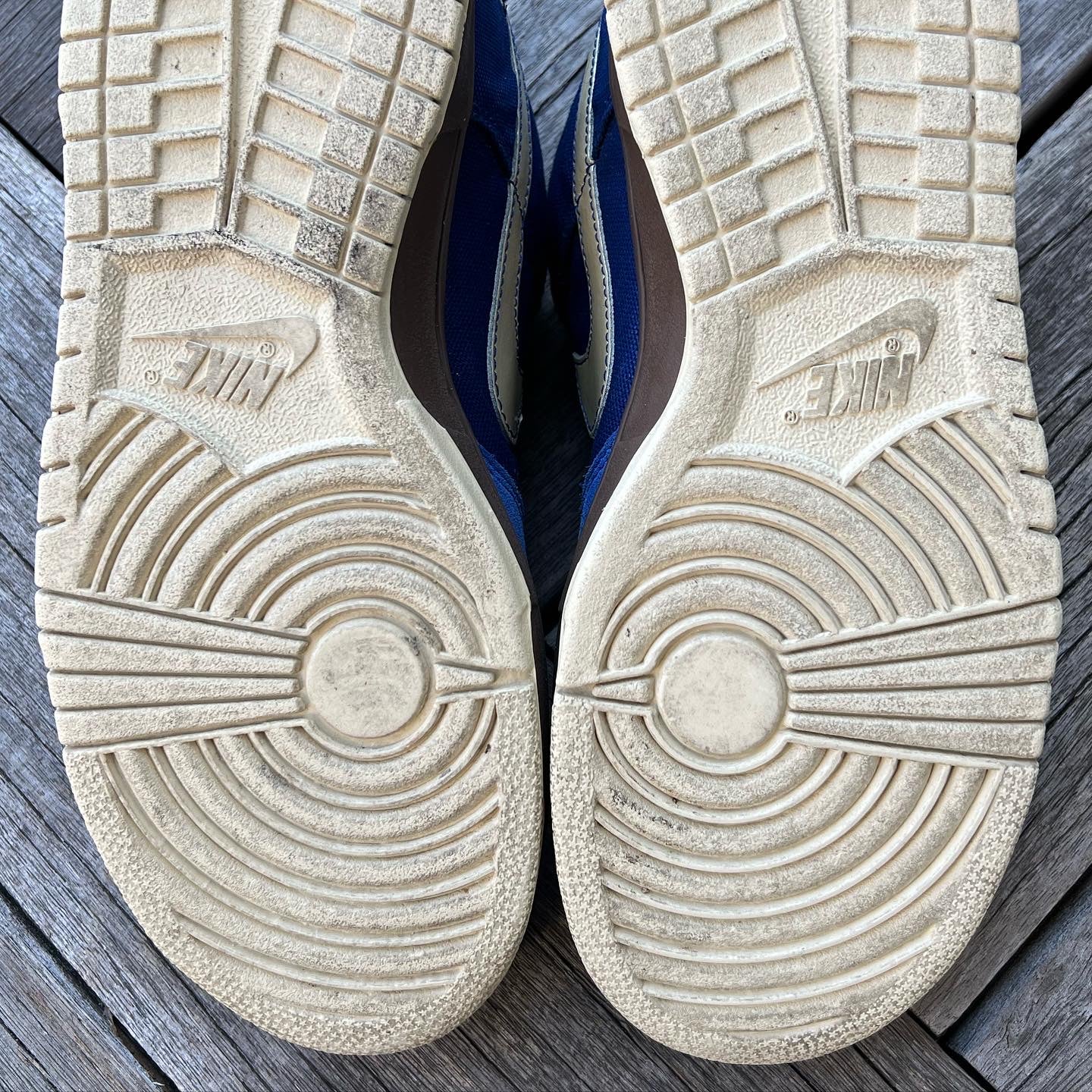 Nike SB Dunk Low Gold Rail Melbourne Size 10