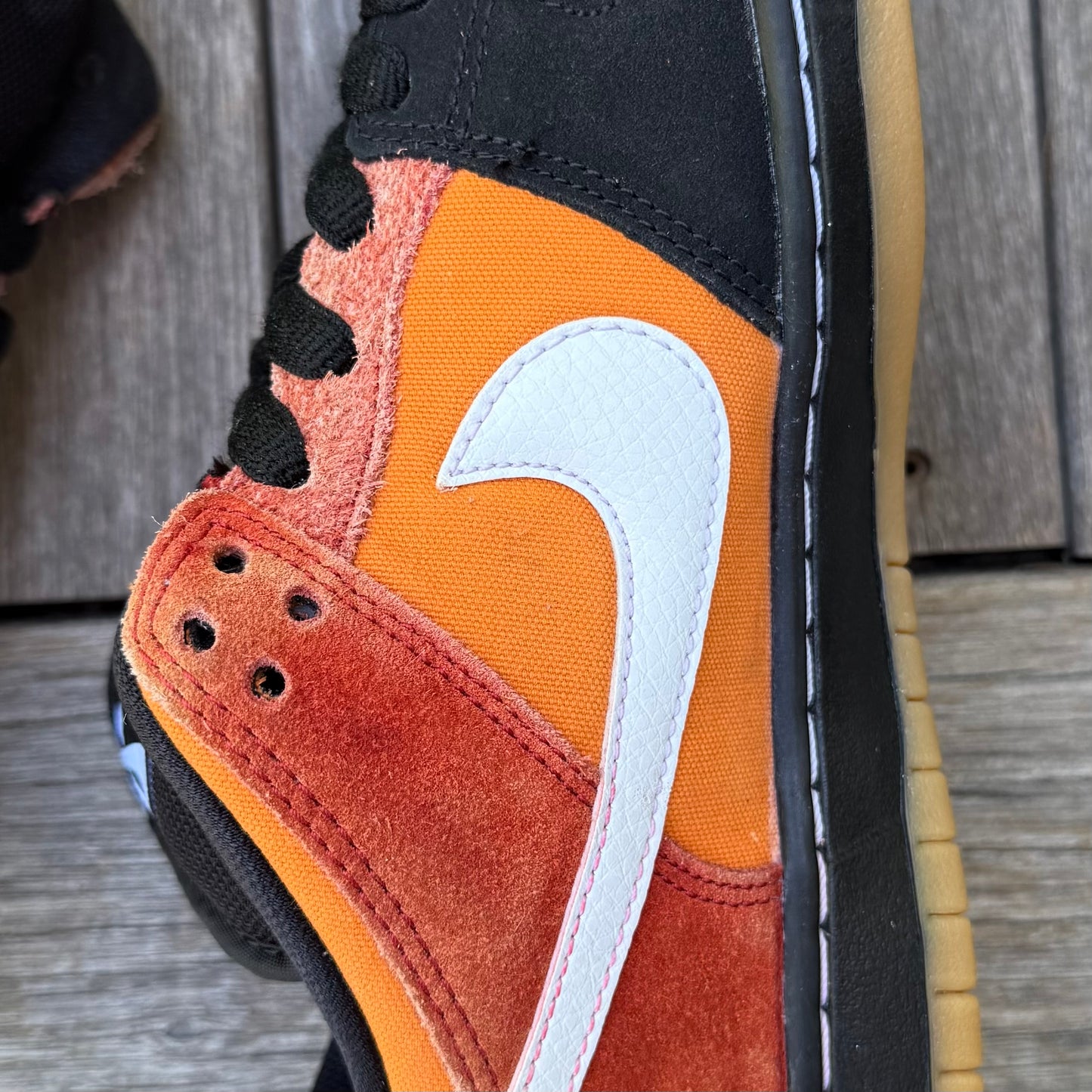 Nike SB Dunk Low Reverse RayGun Cinnabar Size 8.5