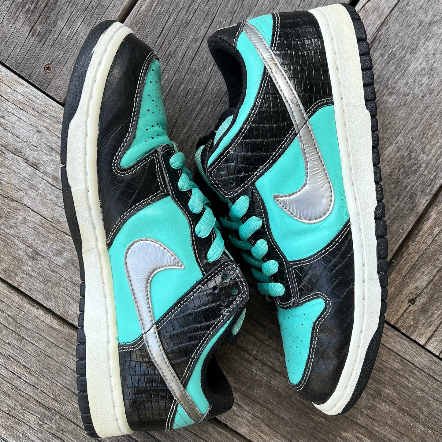 Nike SB Dunk Low Tiffany Diamond Size 9