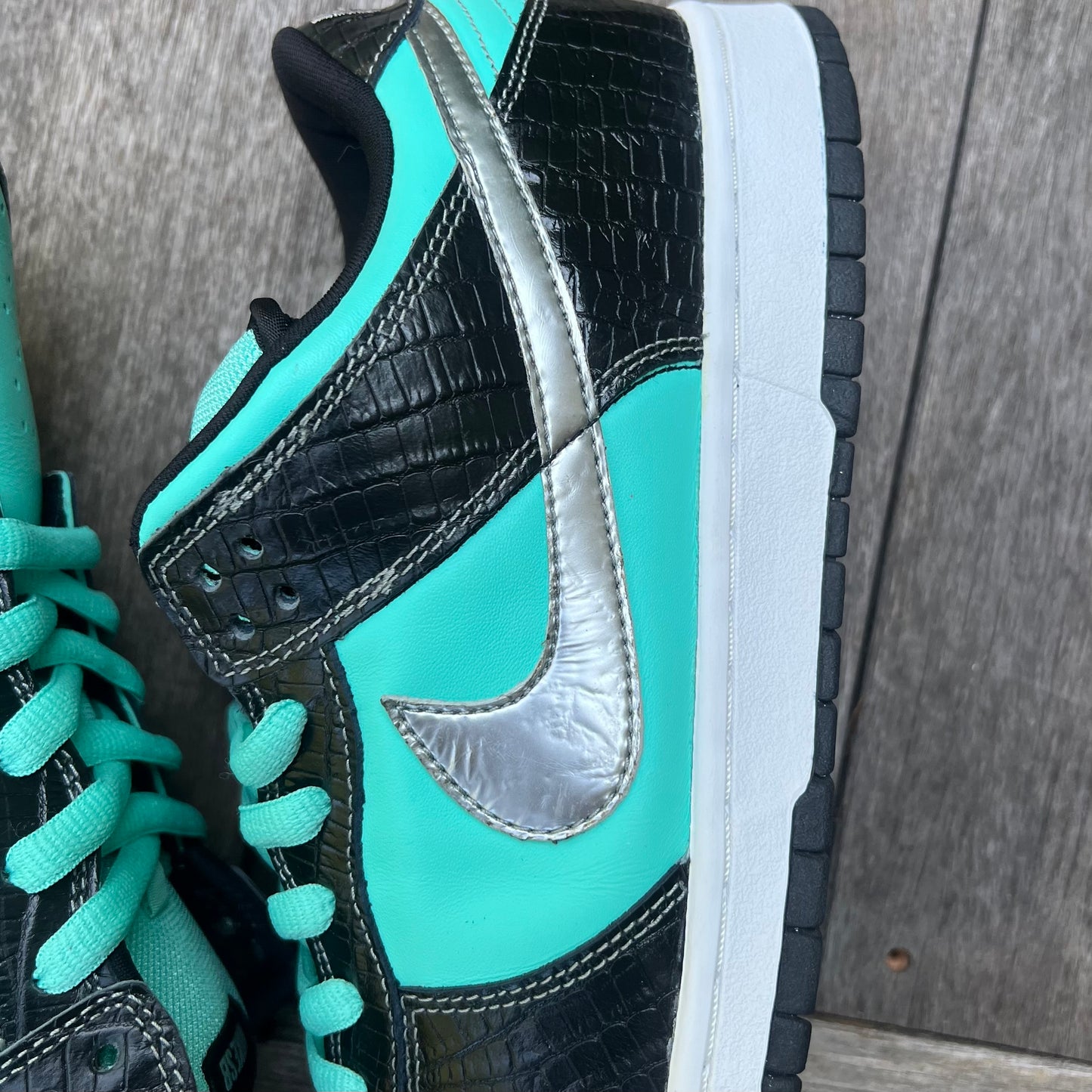 Nike SB Dunk Low Tiffany Diamond Size 12