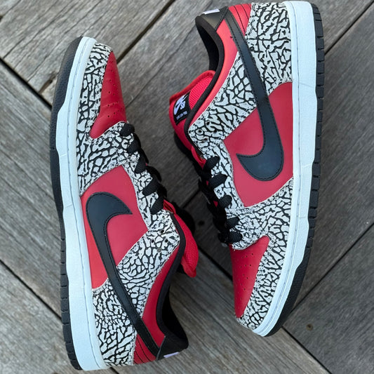 Nike SB Dunk Low Red Cement Supreme Size 10