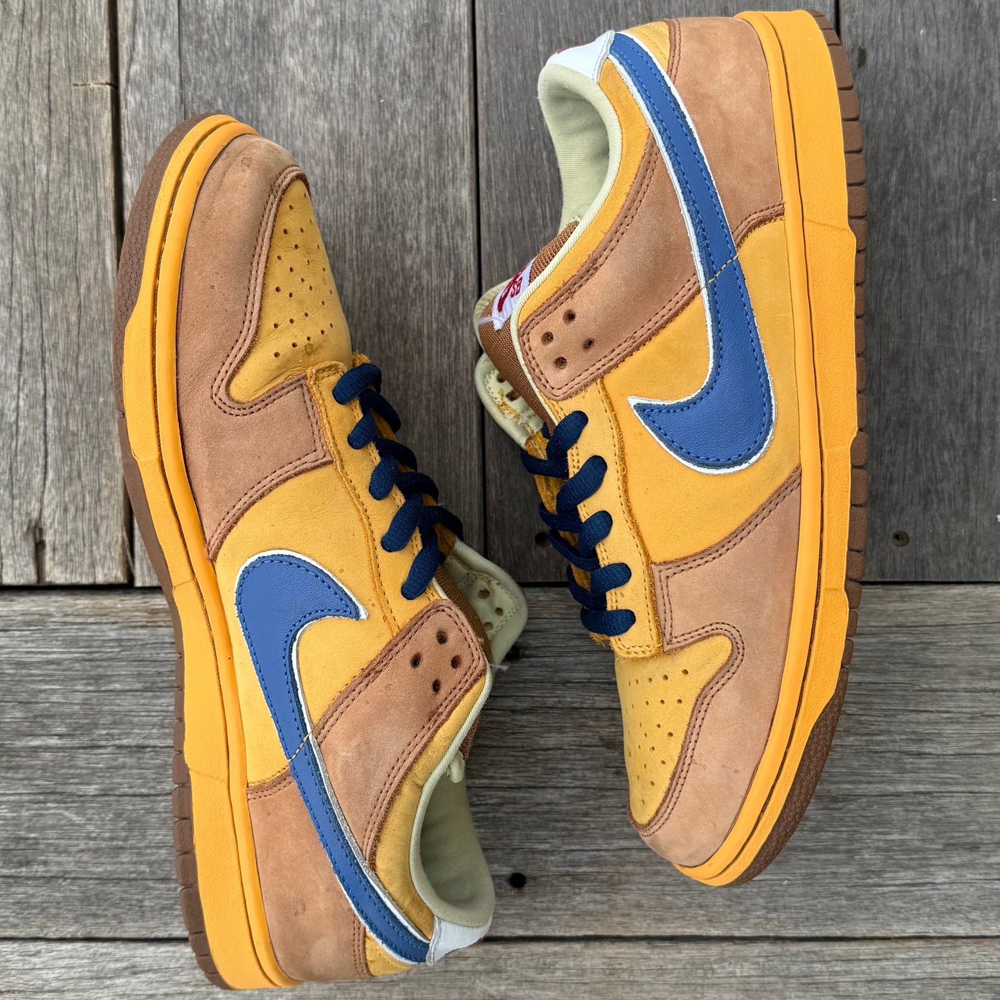 Nike SB Dunk Low Newcastle Brown Ale Size 11