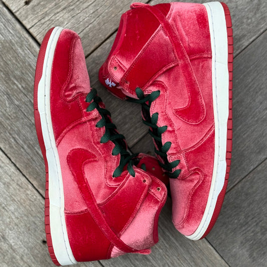 Nike SB Dunk High Red Velvet Size 13
