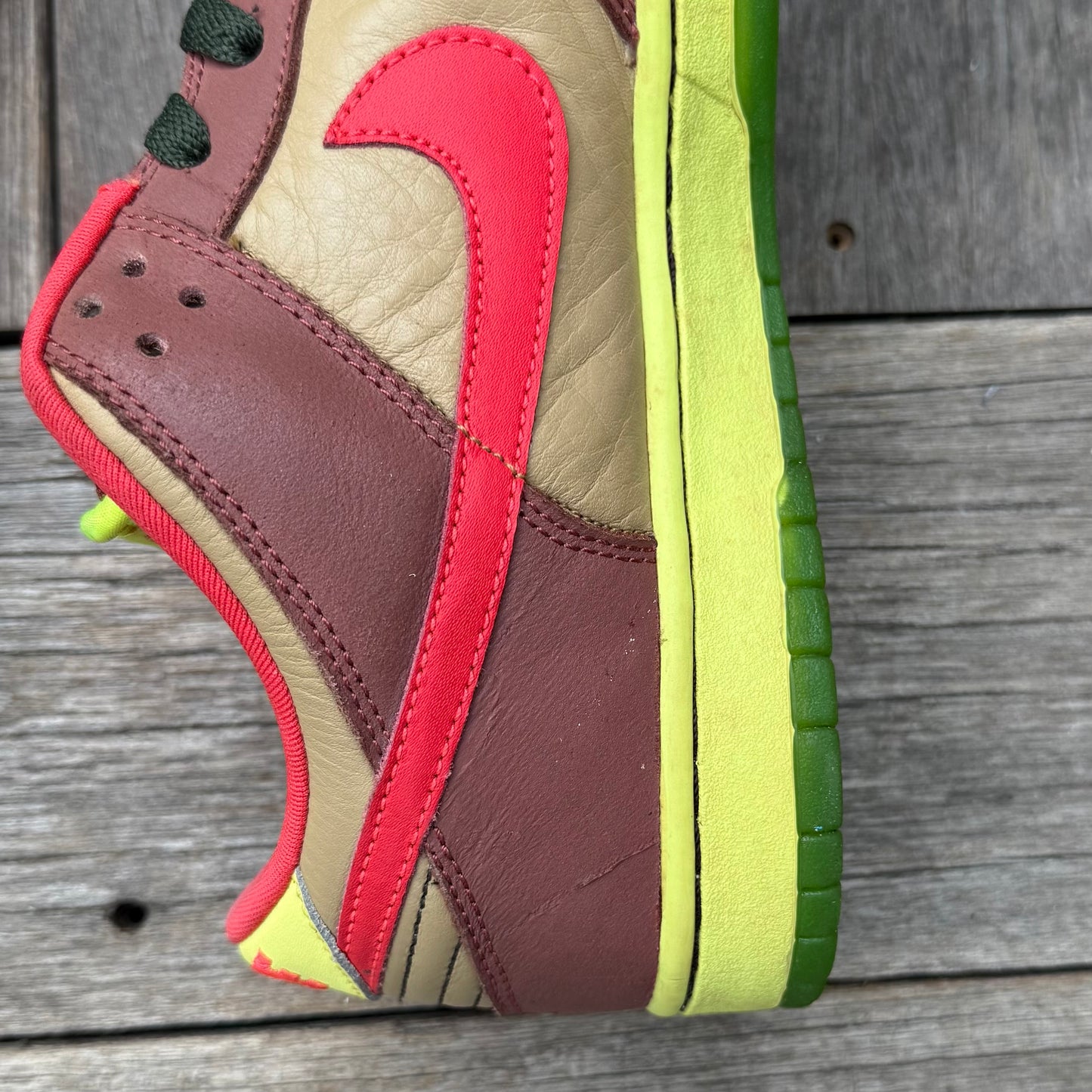 Nike SB Dunk Low Toxic Sea Robin Size 10.5