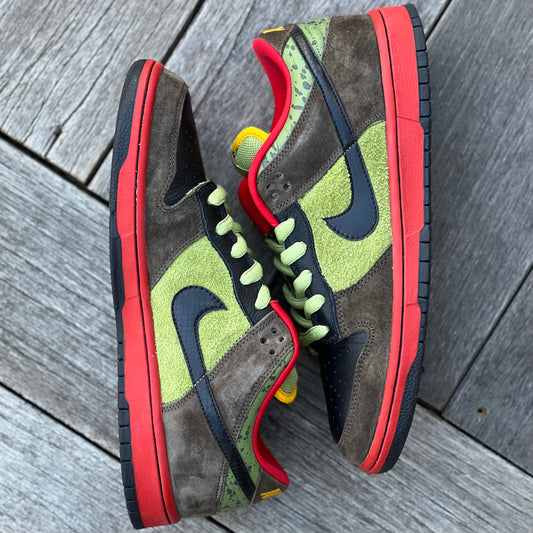 Nike SB Dunk Low Asparagus Size 10