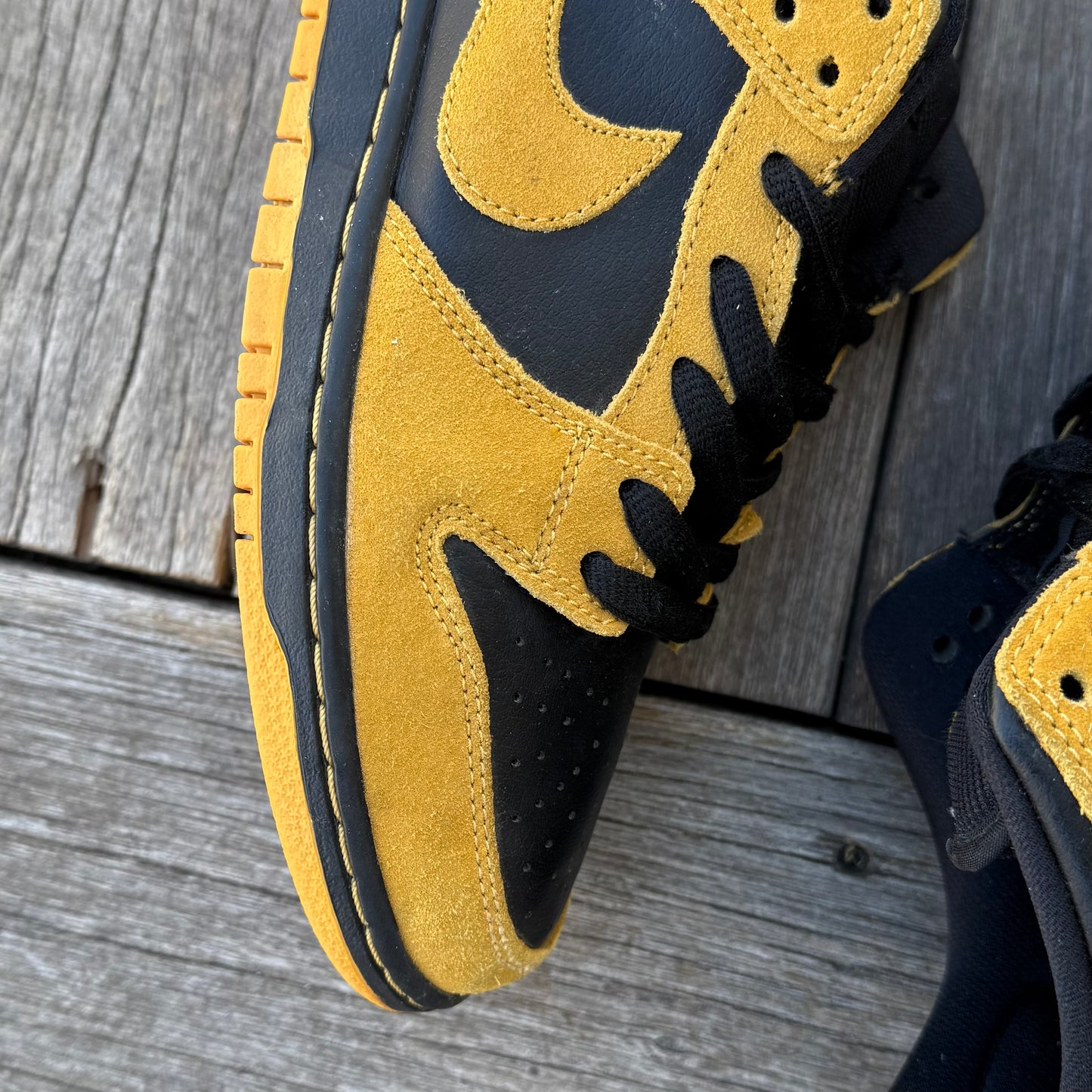 Nike SB Dunk Low Iowa Size 9.5