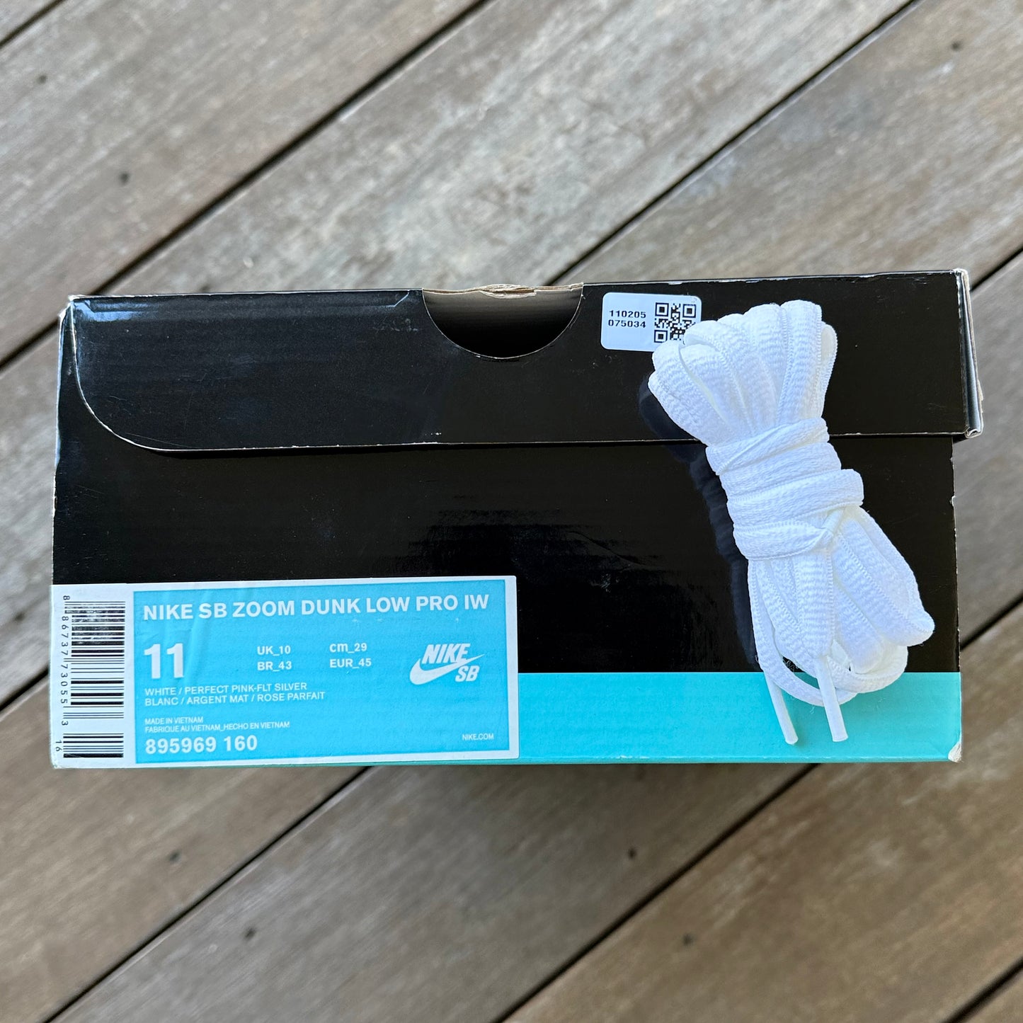 Nike SB Dunk Low Perfect Pink IW Size 11