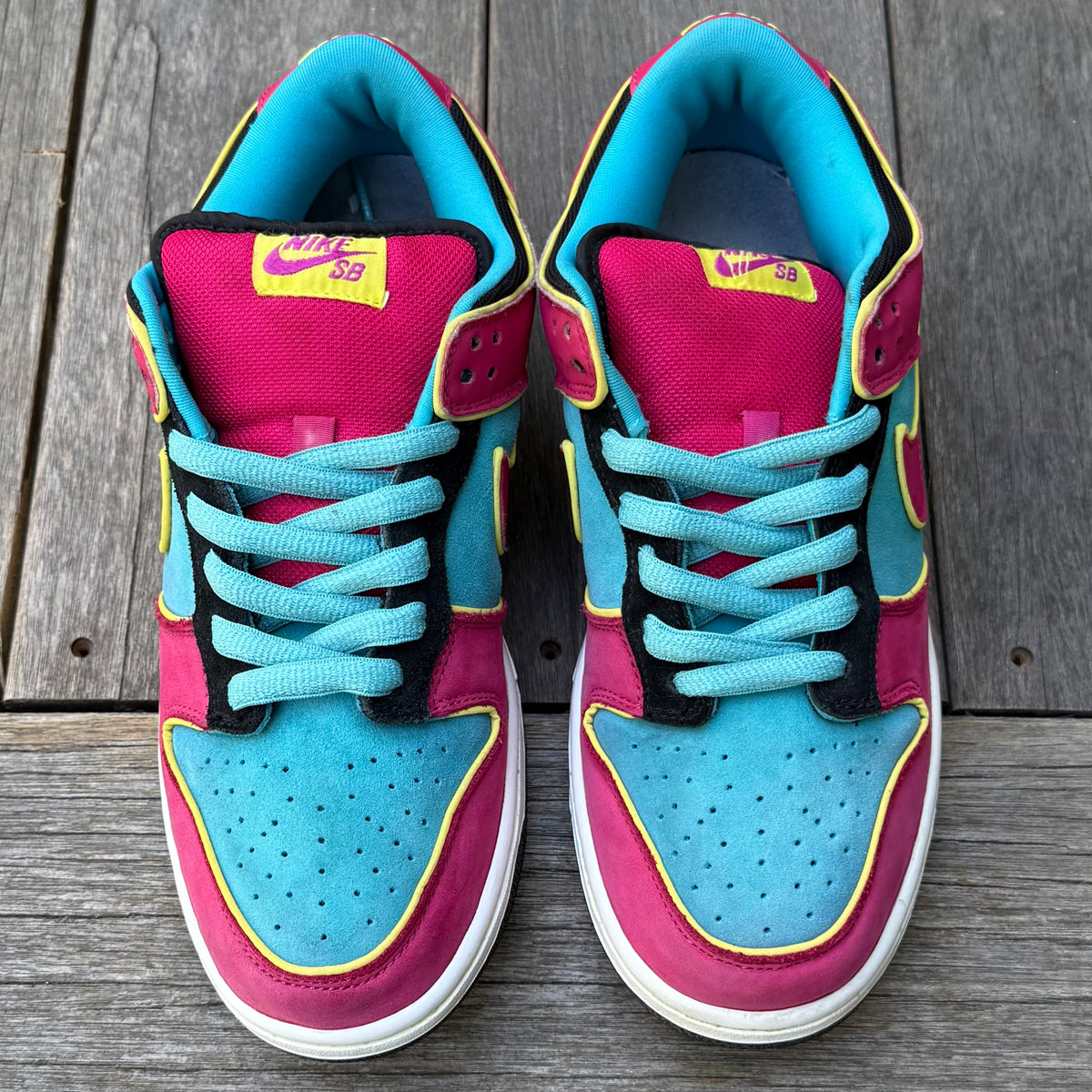 Nike SB Dunk Low Miss PacMan Size 9