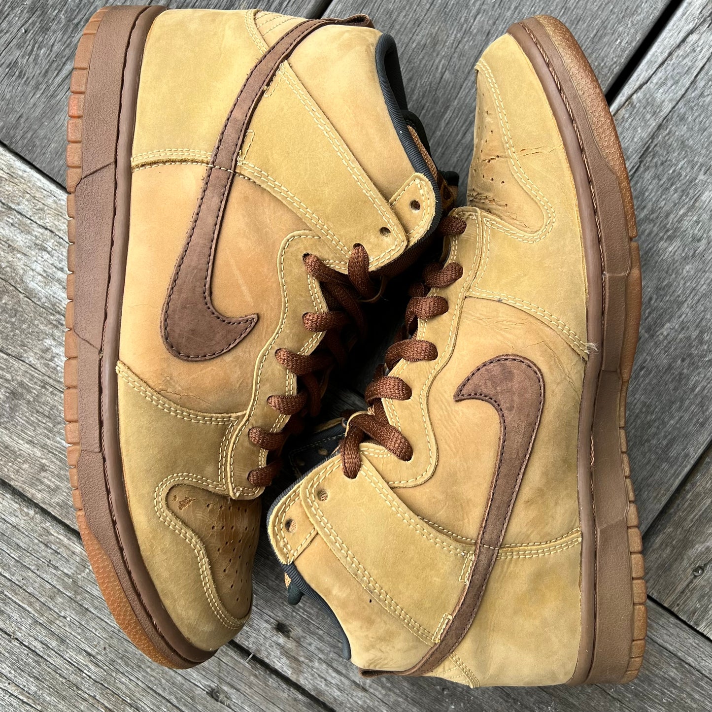 Nike SB Dunk High Wheat Size 10