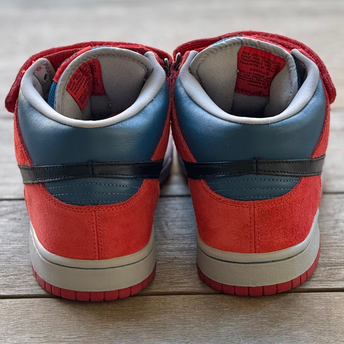 Nike SB Dunk Mid SpiderMan Size 9