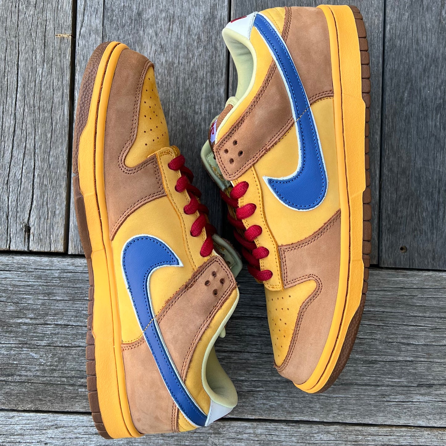 Nike SB Dunk Low Newcastle Brown Ale Size 12