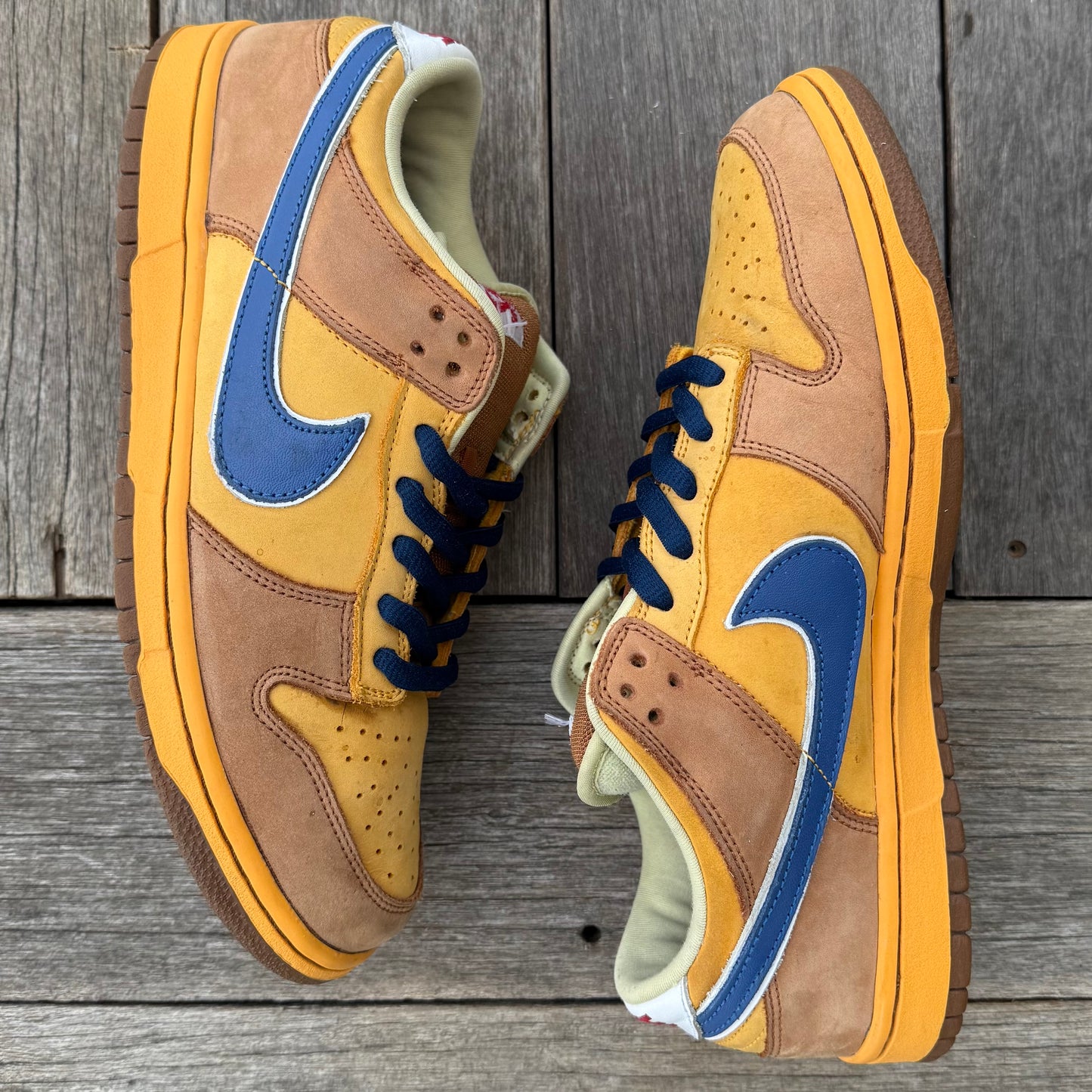 Nike SB Dunk Low Newcastle Brown Ale Size 11