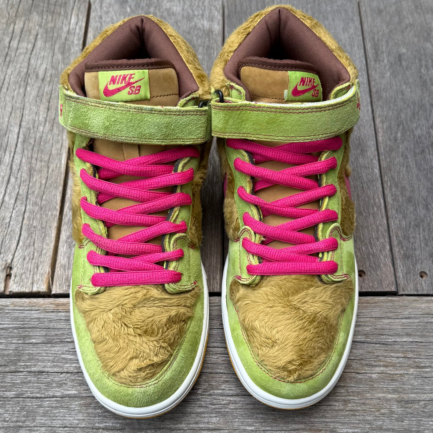 Nike SB Dunk Mid Mama Bear Size 10.5