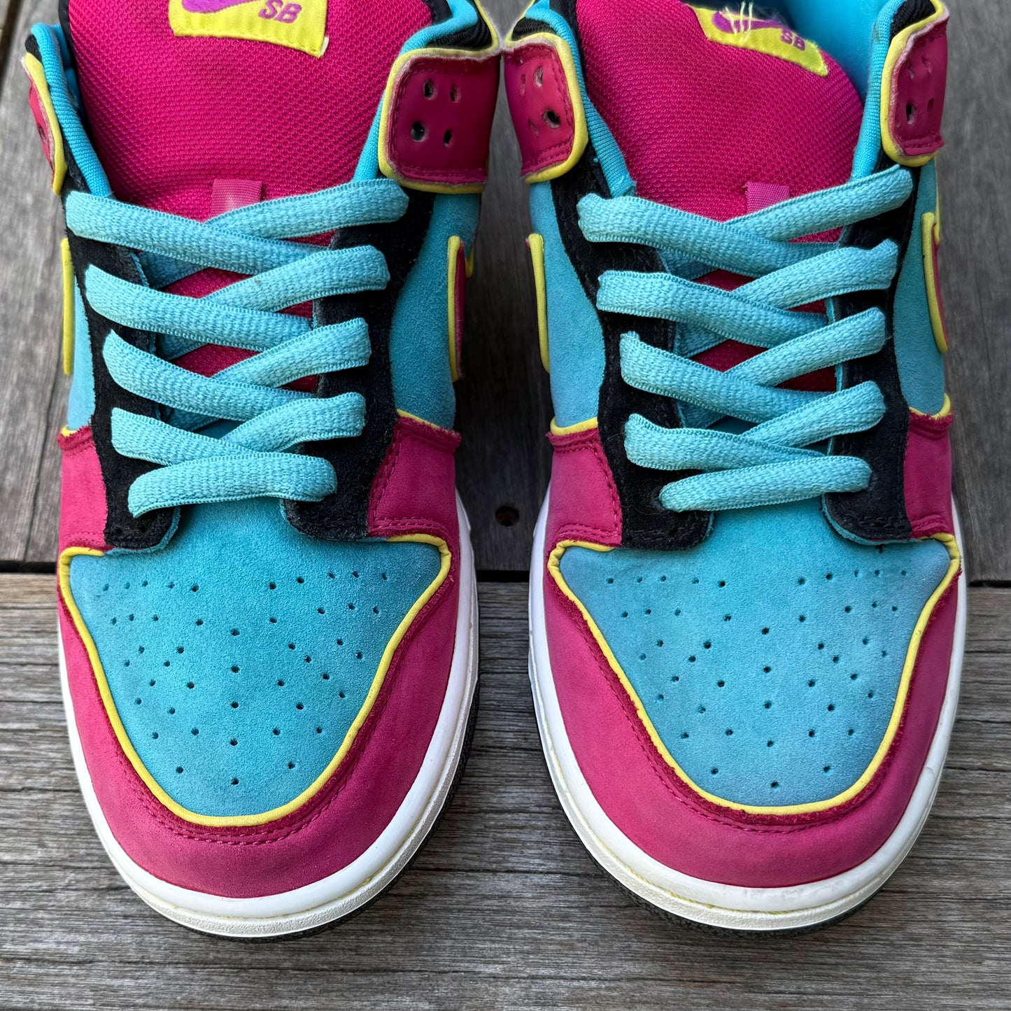 Nike SB Dunk Low Miss PacMan Size 9