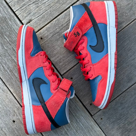 Nike SB Dunk Mid SpiderMan Size 9