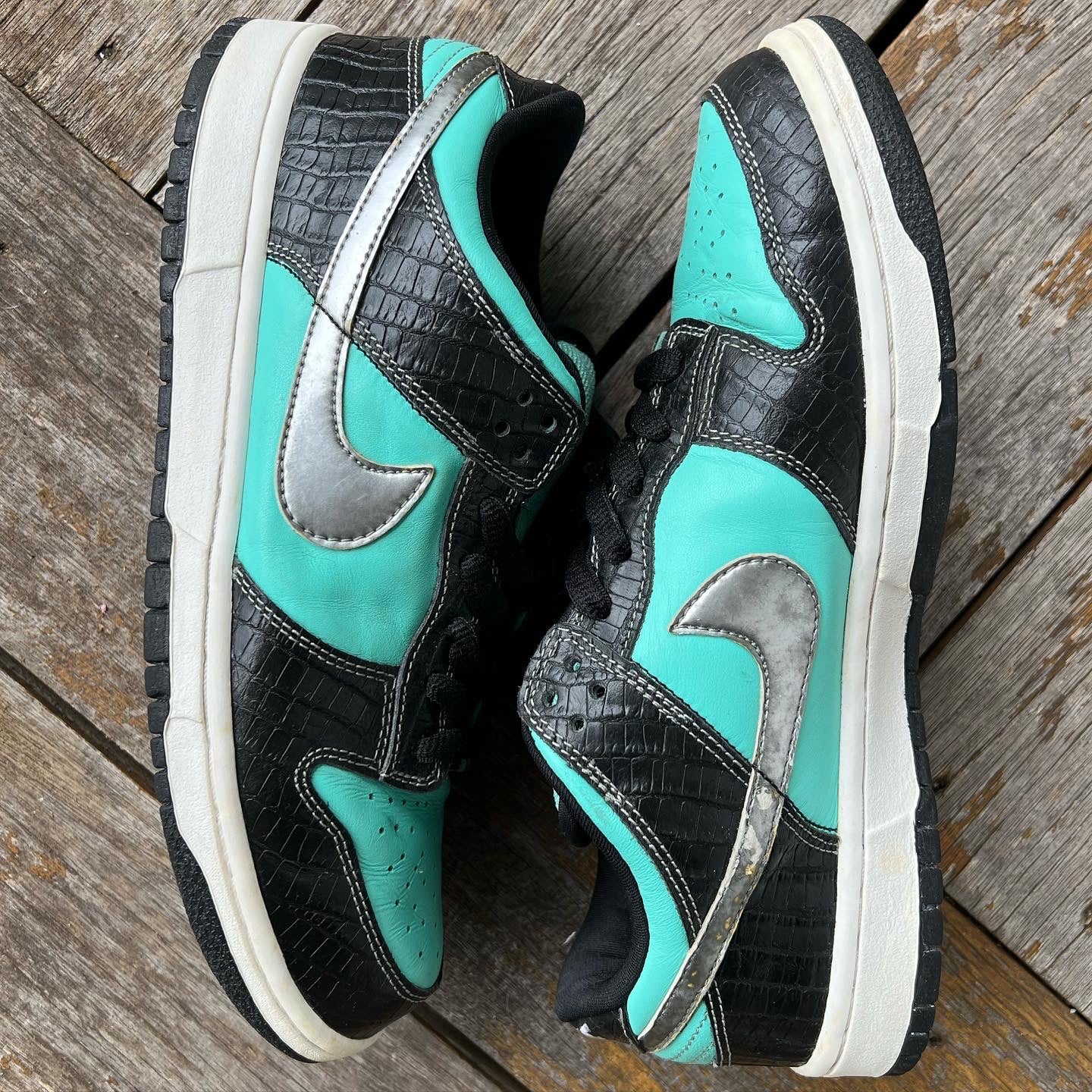 Nike SB Dunk Low Tiffany Diamond Size 9.5