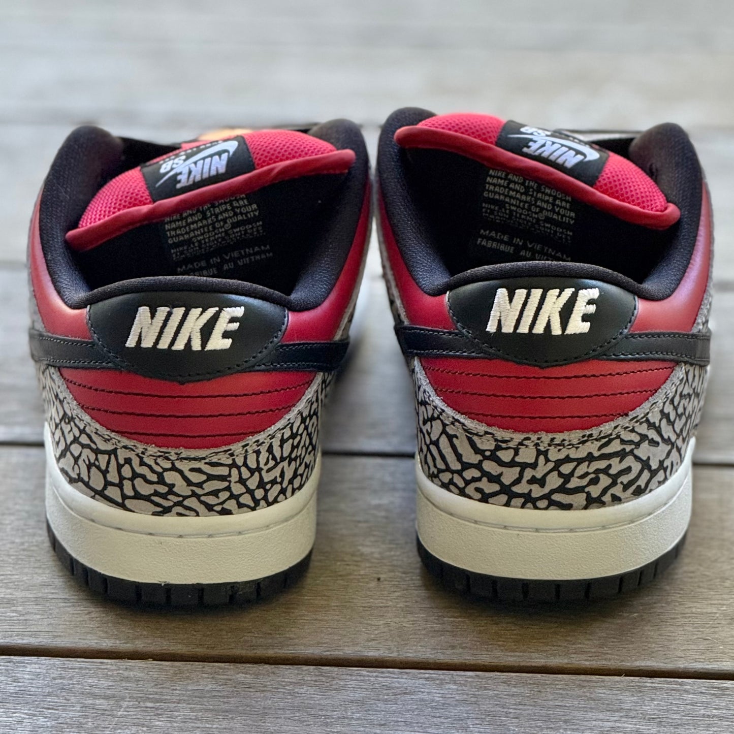 Nike SB Dunk Low Red Cement Supreme Size 9.5