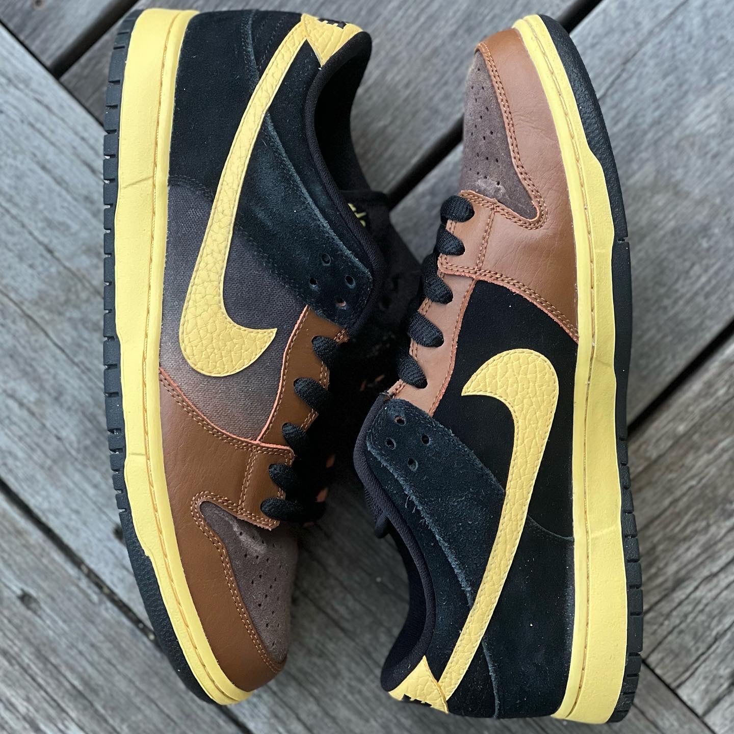 Nike sb black and on sale tan