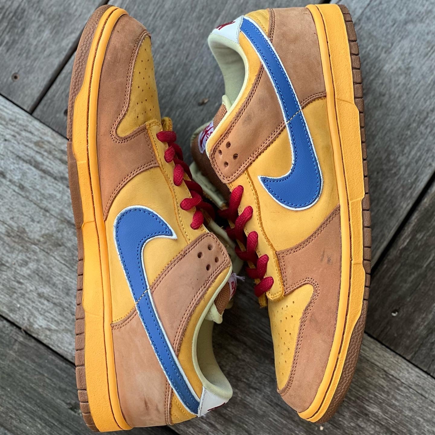 Nike SB Dunk Low Newcastle Brown Ale Size 11.5