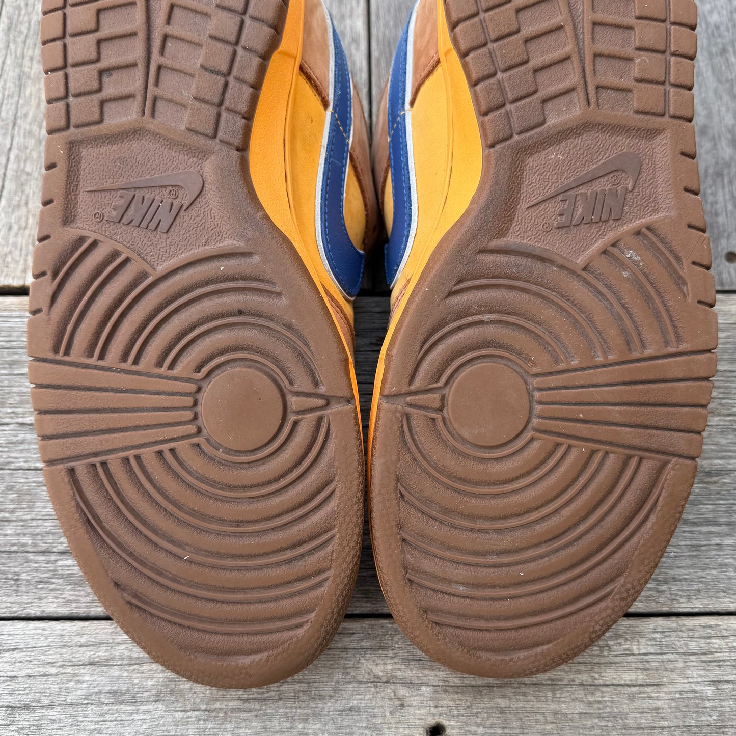 Nike SB Dunk Low Newcastle Brown Ale Size 11