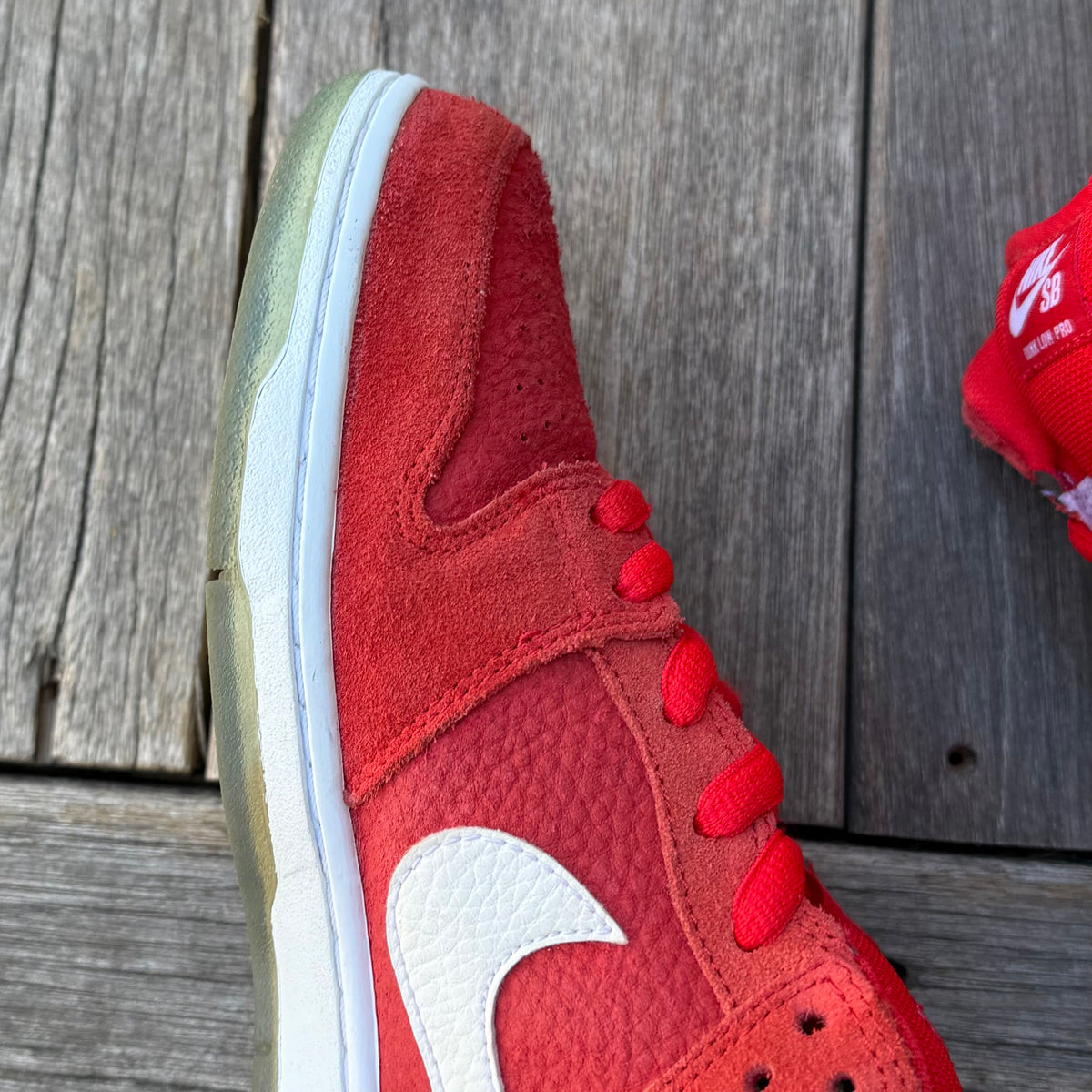 Nike SB Dunk Low Challenge Red Size 9.5