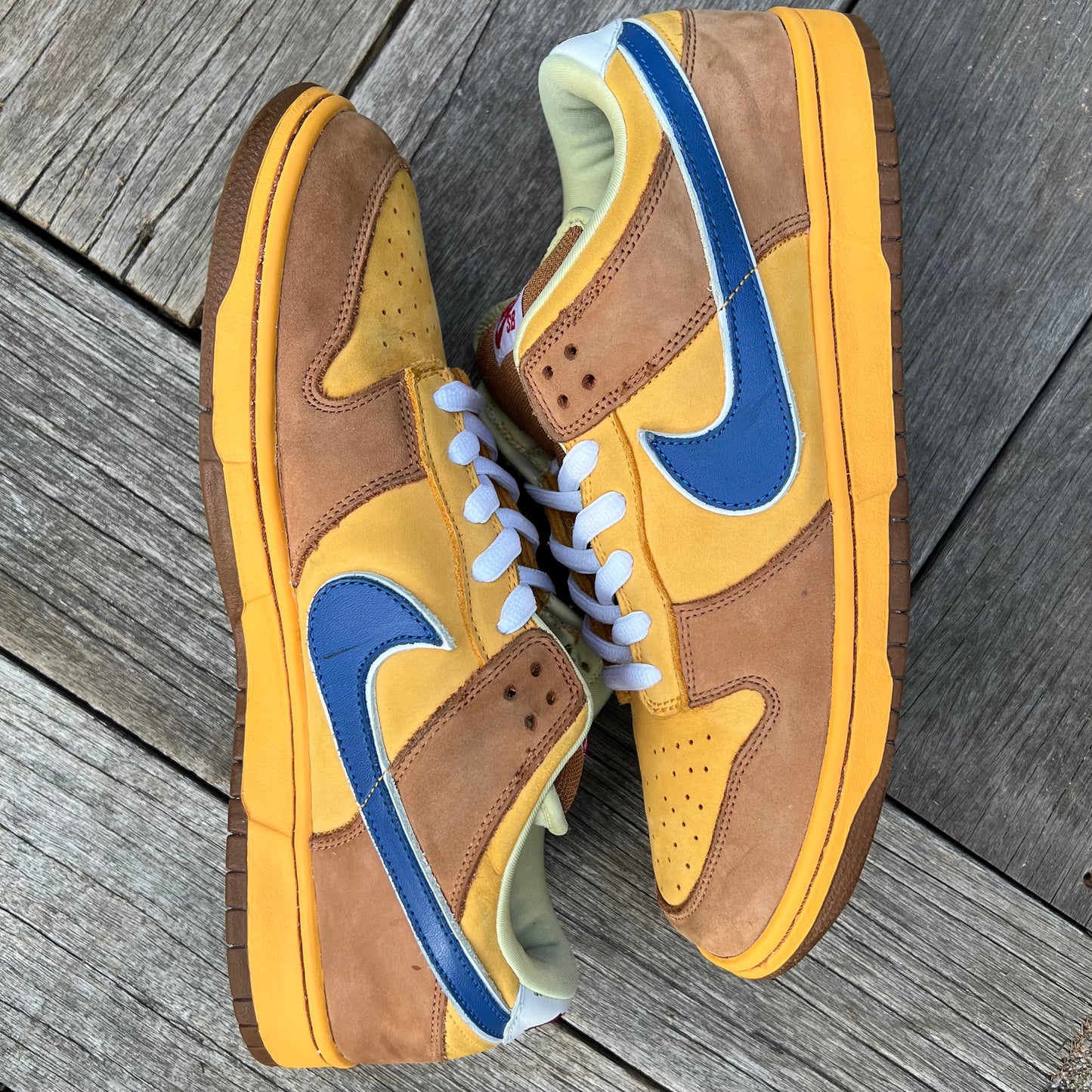 Nike SB Dunk Low Newcastle Brown Ale Size 13