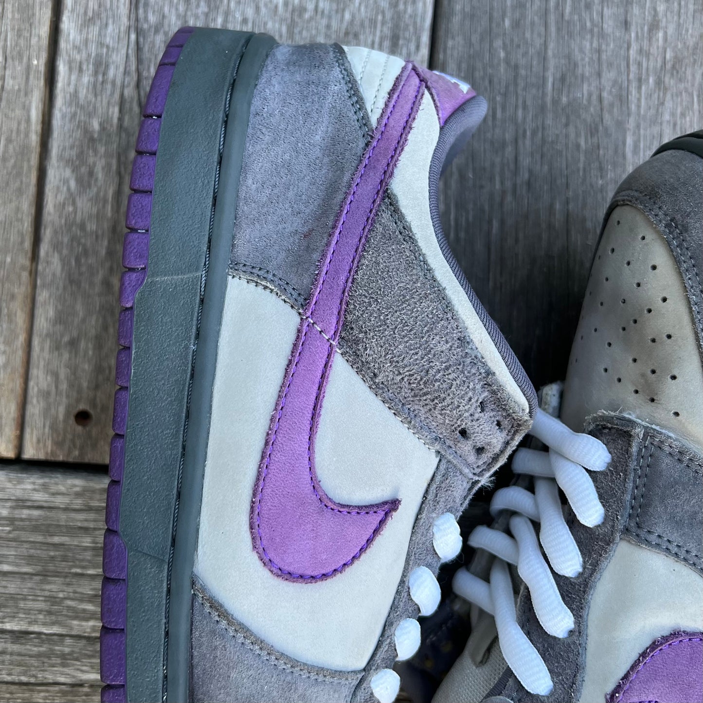 Nike SB Dunk Low Purple Pigeon Size 11