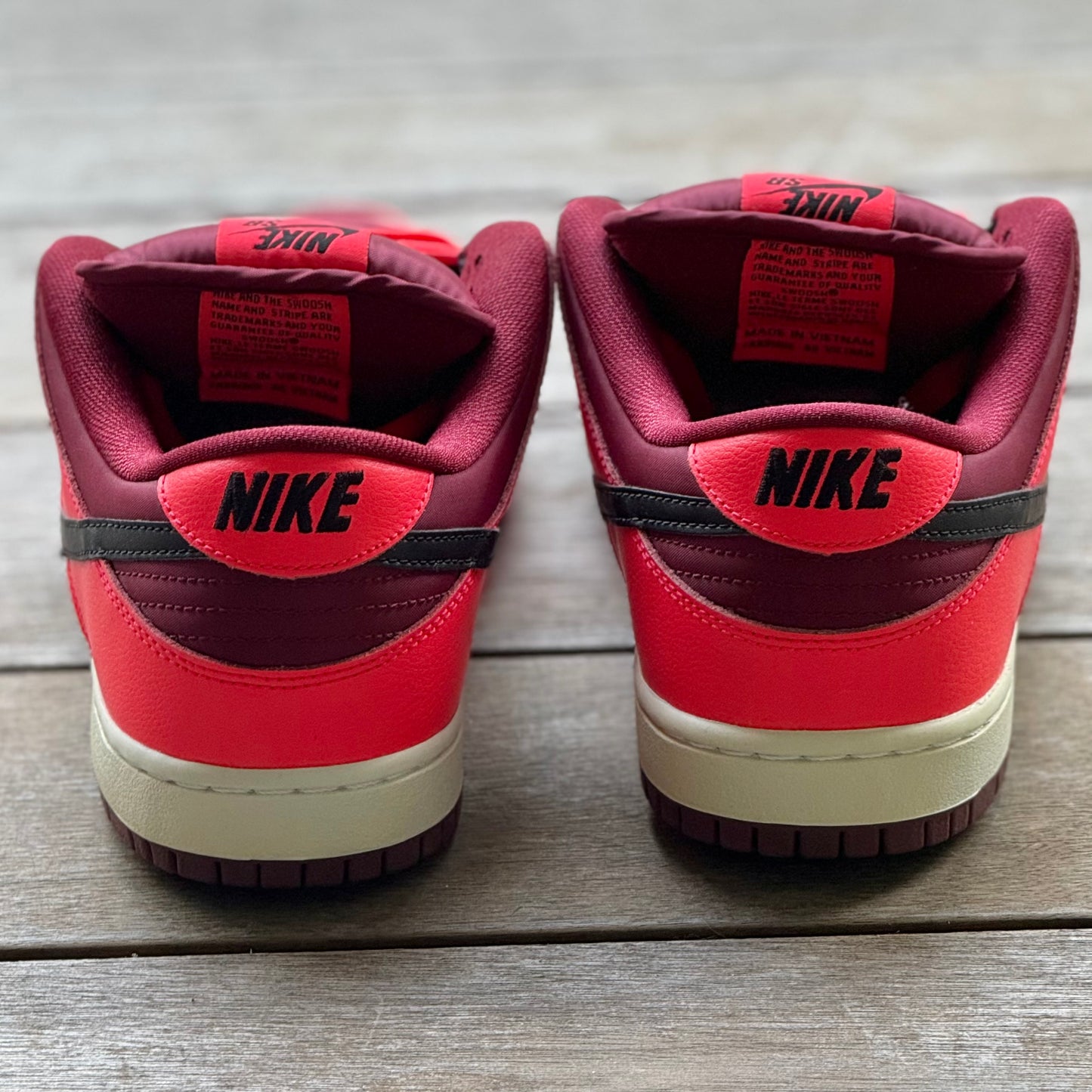 Nike SB Dunk Low Laser Crimson Size 9.5