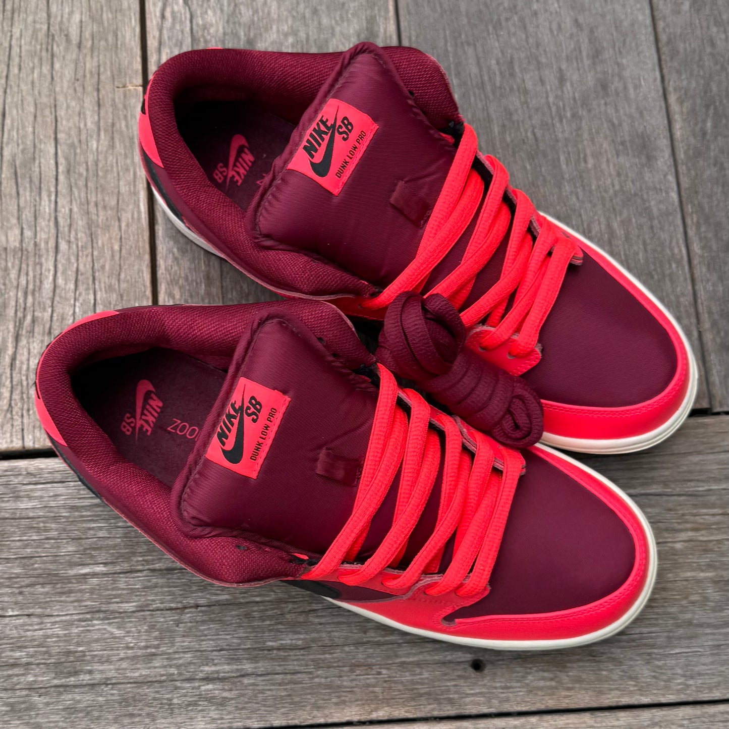 Nike SB Dunk Low Laser Crimson Size 9.5