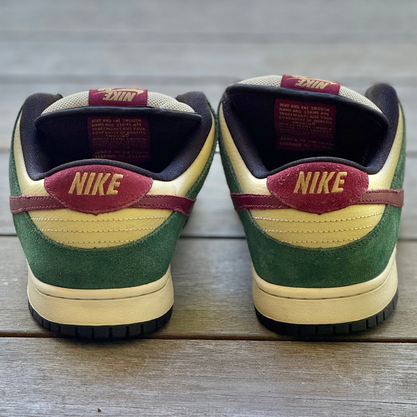 Nike SB Dunk Low Jameson Vegas Gold Size 8.5