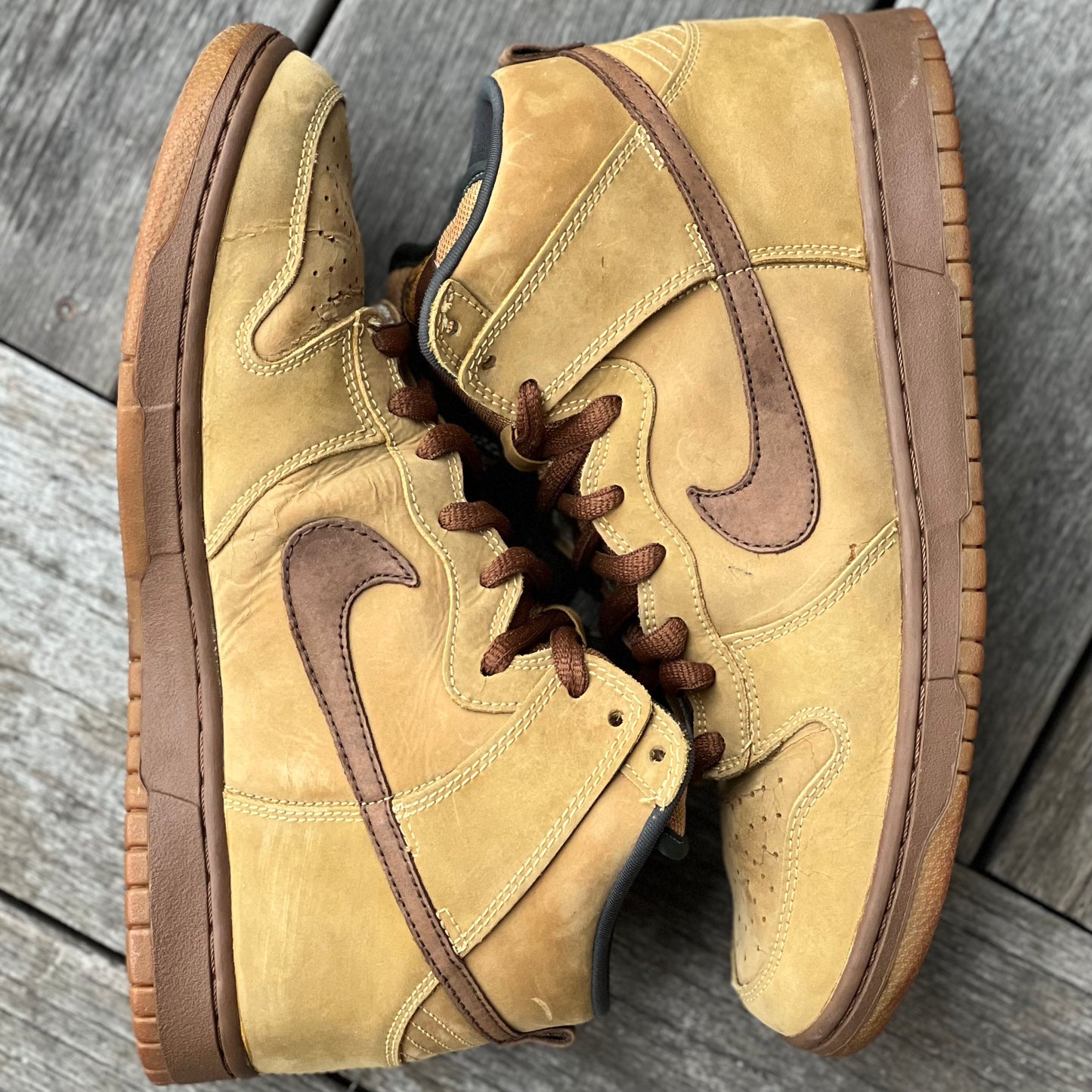 Nike SB Dunk High Wheat Size 10