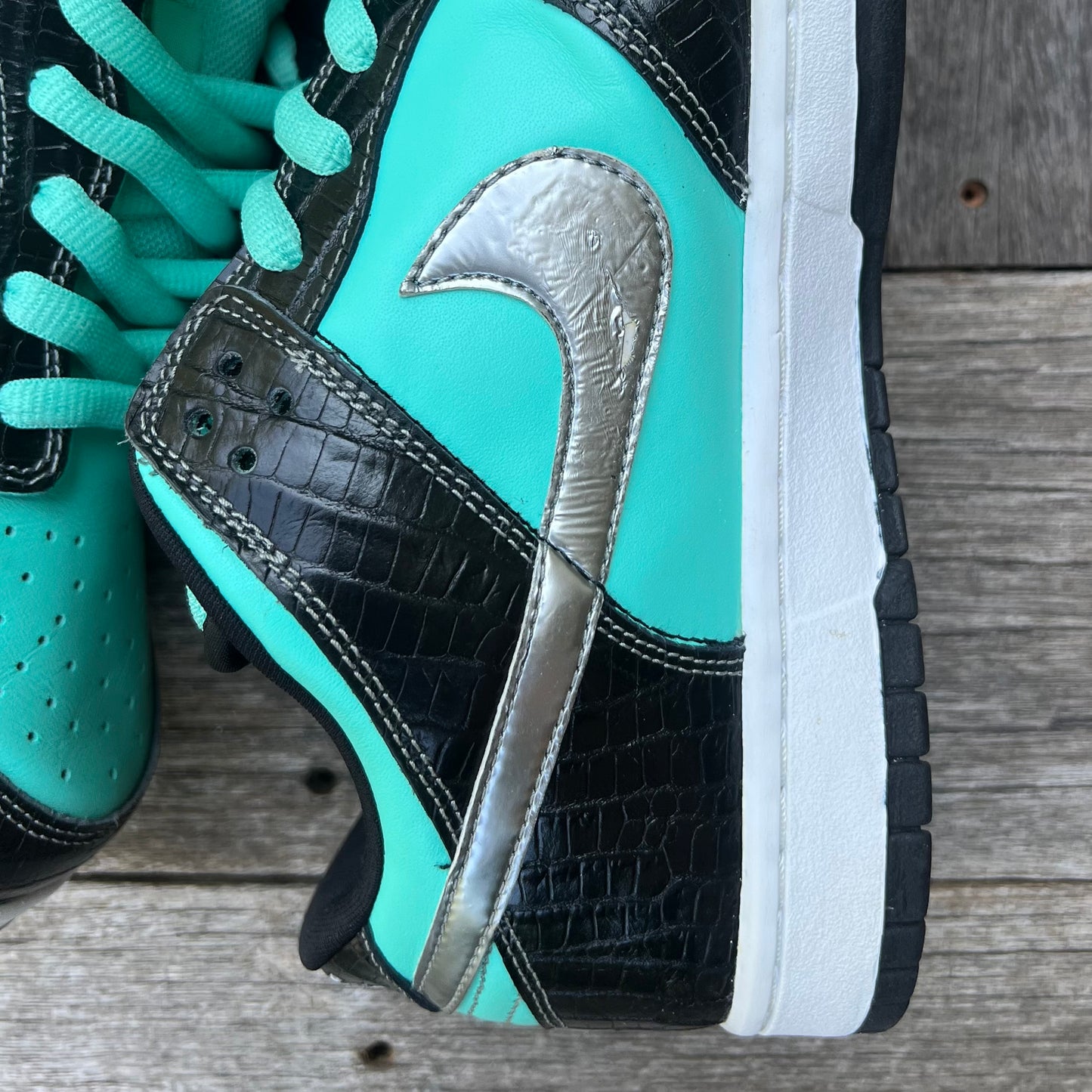 Nike SB Dunk Low Tiffany Diamond Size 12