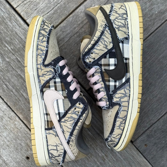 Nike SB Dunk Low Travis Scott Size 8.5